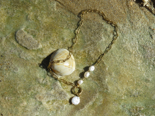 Charlie Fob Pearl Necklace - Gold